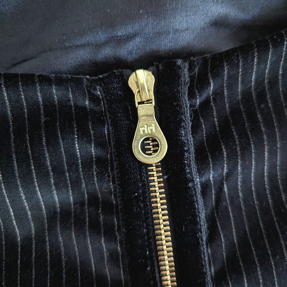 SEA NEW YORK Black Pinstripe Velvet & Charm Short Sleeve Mini Dress Size 2 - Picture 7 of 8